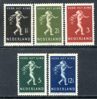 Afbeelding bij Netherlands NVPH 327-31 hinged (scan A)