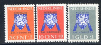 Afbeelding bij Dutch Indies NVPH 290-92 hinged (scan C)